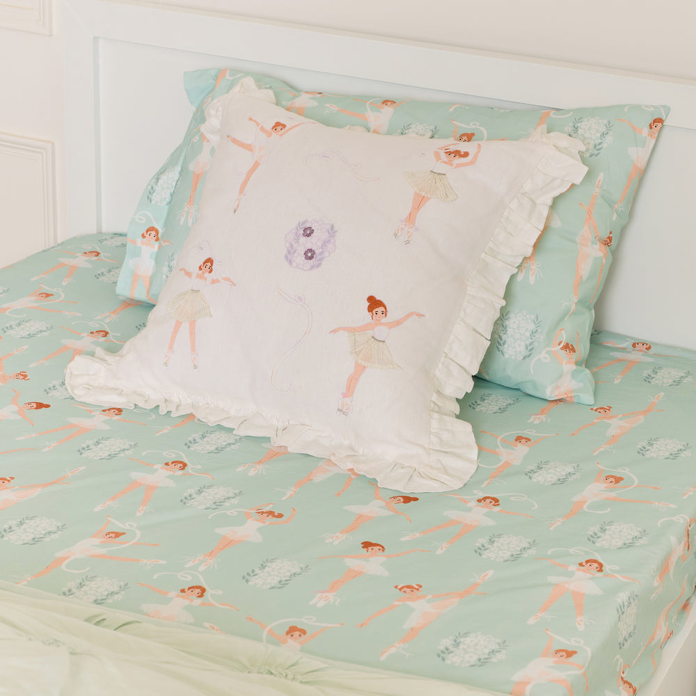 Petite Ballerina - Soft Green Organic Cotton Bedsheet Set