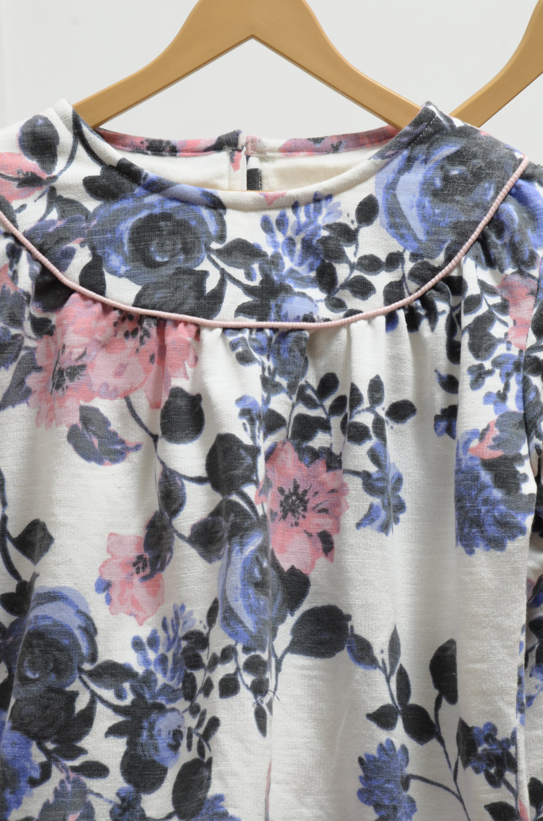 Winter Rose Winter Nightsuit