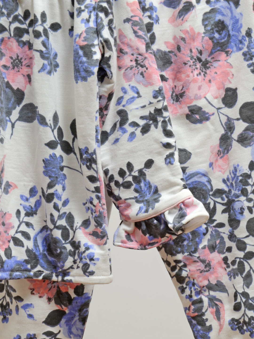 Winter Rose Winter Nightsuit