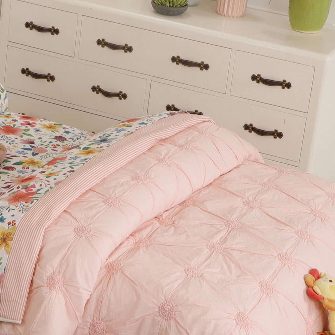 Eva Embroidered Organic Cotton Quilt