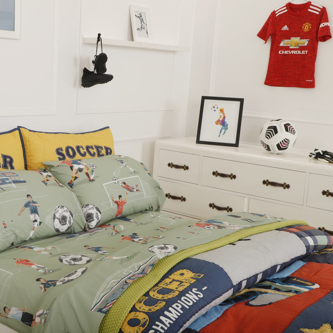 Football Mania Organic Cotton Quilt