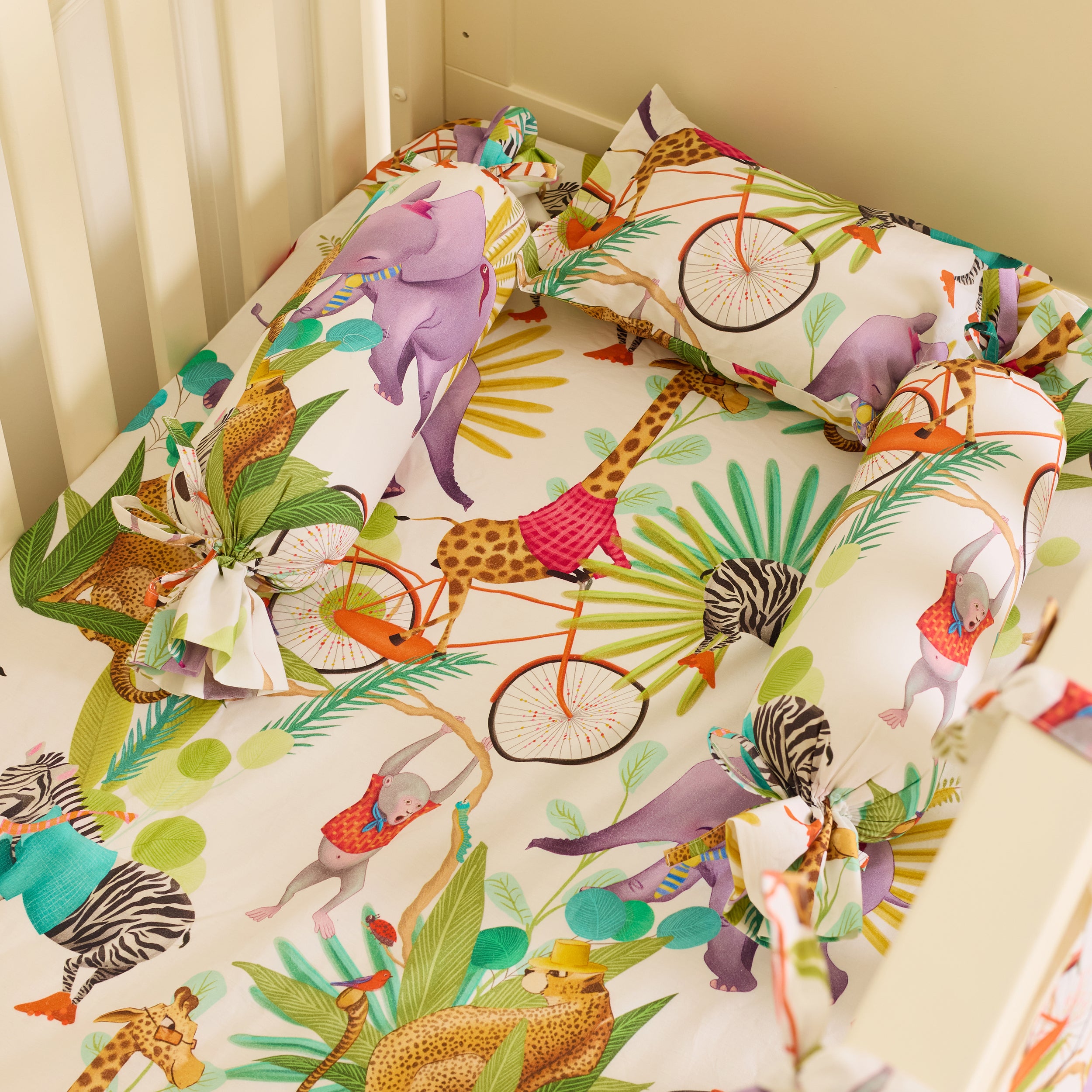 Buy Jungle Circus White Organic Cotton Fitted Sheet for baby crib ...