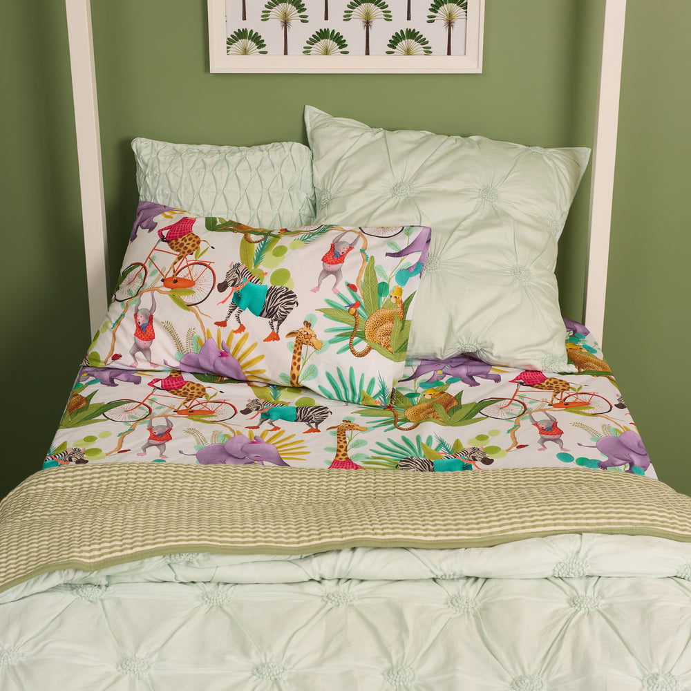 Jungle Circus White Organic Cotton Bedsheet Set